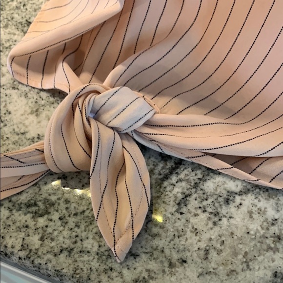 Cleo Pink Sleeveless Tie Front Top - Picture 3 of 4